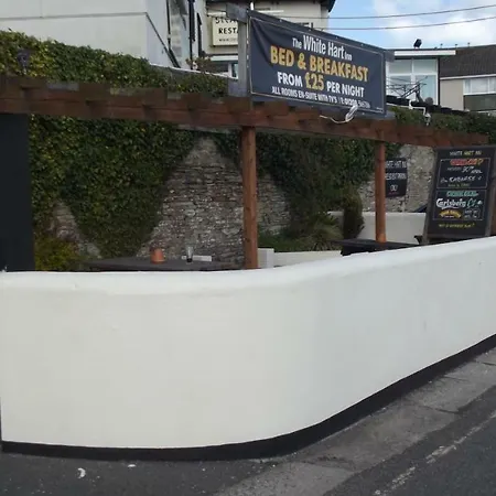 White Hart 3*
